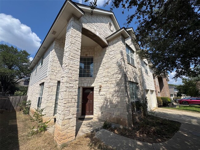 Building Photo - 1810 Rosenborough Ln N