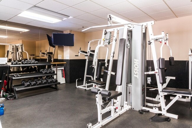 Building Photo - 44 W Broadway