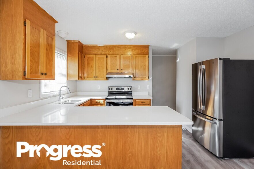 Building Photo - 201 Linville Ct