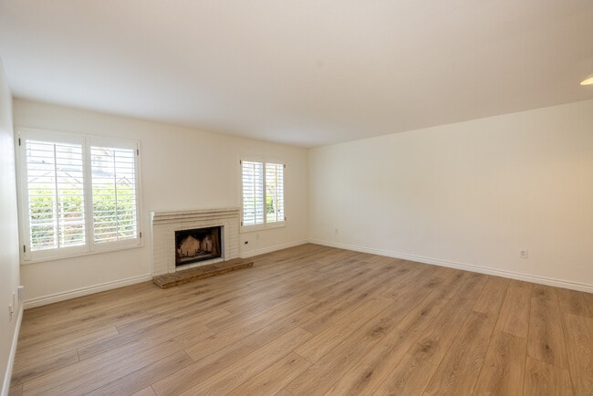 Building Photo - 3776 Portland Ct