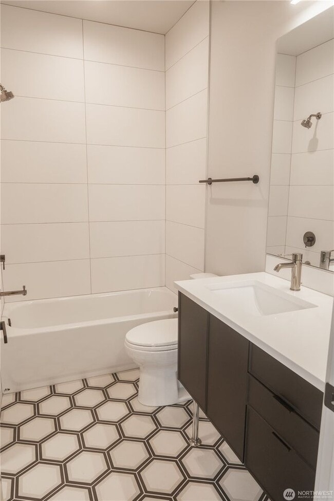 Building Photo - 2bd/1.75ba Seattle Townhome