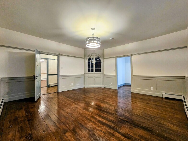 Building Photo - 105 S Windy Mansion Rd