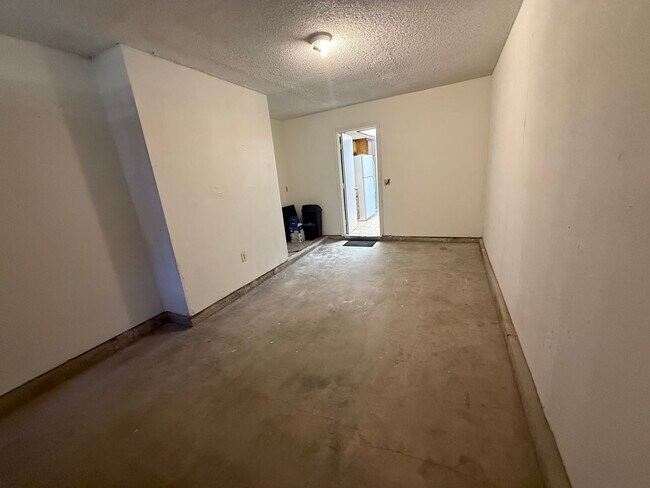 Building Photo - 20318 Thunderbird Rd