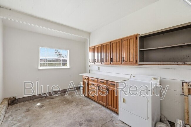 Building Photo - 2112 Ederville Rd