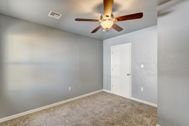 Building Photo - Remodeled Retreat w/ Covered Patio, Front ...
