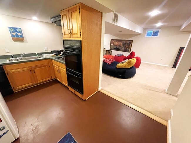 Building Photo - 13209 Lantern Hollow Dr