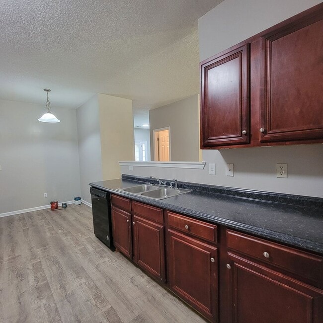 Building Photo - Newer Home For Rent 2 Story - Just Like Br...