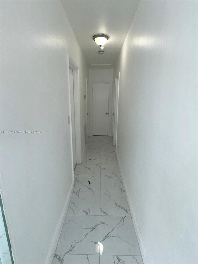 Building Photo - 10840 SW 222nd Dr