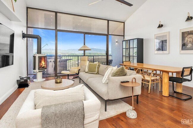 Building Photo - Park Place Condo