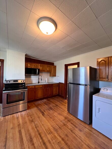 Kitchen - 94 Graham St