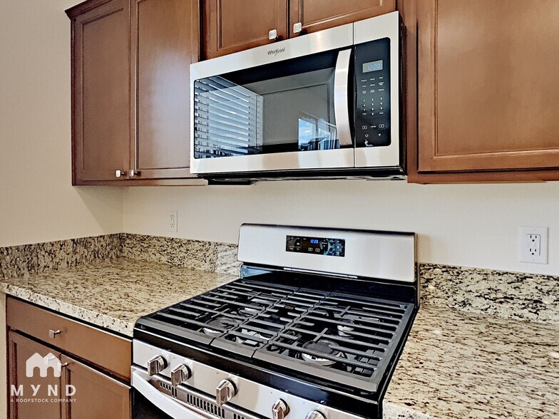 Building Photo - 4873 Black Falcon Wy