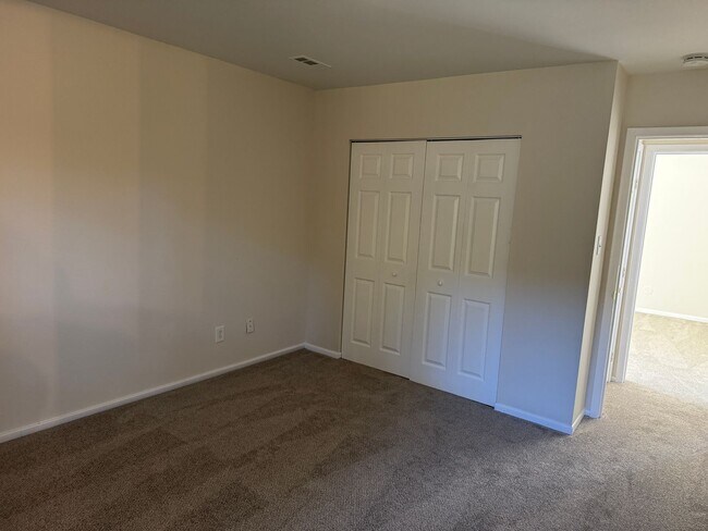 Building Photo - SAINT ANDREWS PLACE