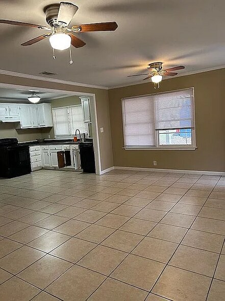 Building Photo - 3056 Farcott St