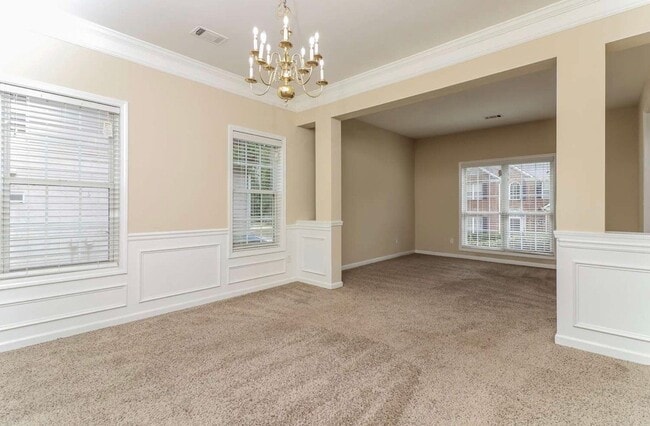 Building Photo - 3740 Cranford Dr SW