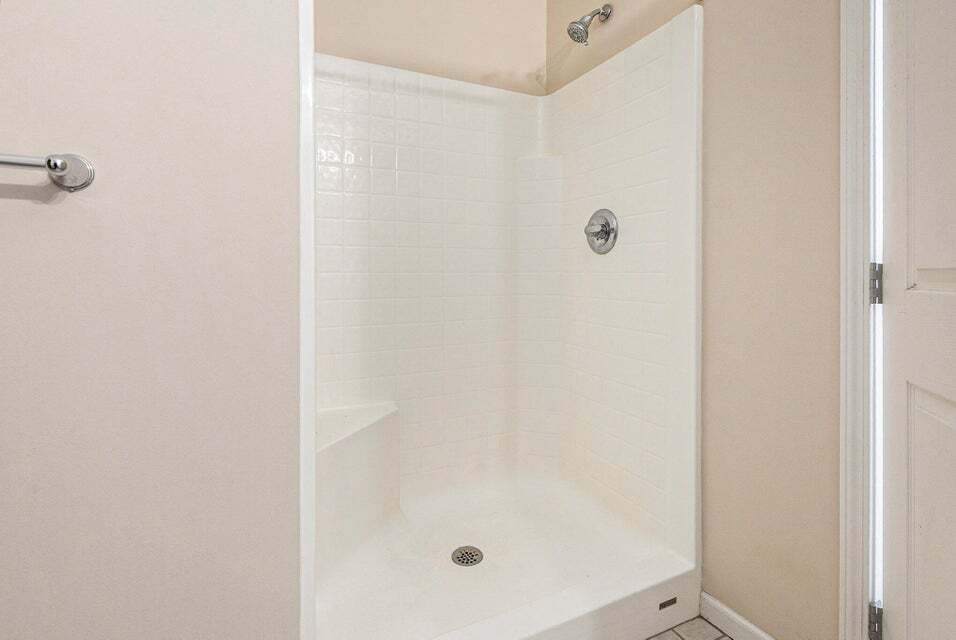 Building Photo - 331 Scio Village Ct