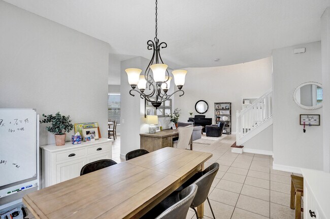 Building Photo - 8876 Sandy Crest Ln