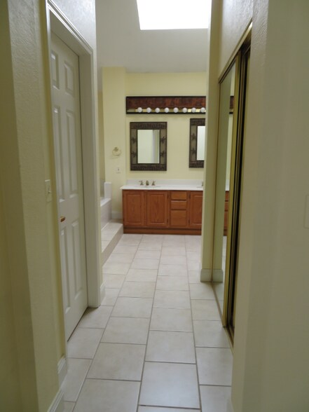 Building Photo - 3212 Bear Creek Dr
