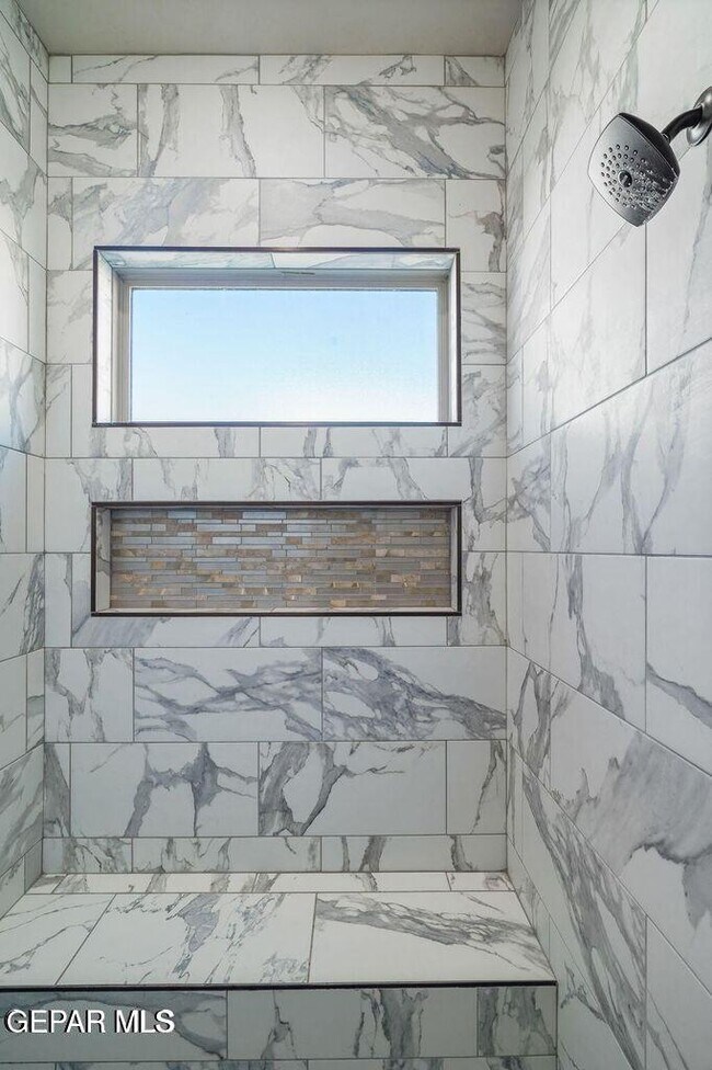 Building Photo - 6148 Oleaster Dr