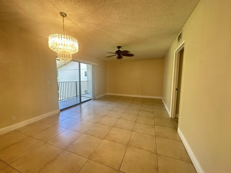 Building Photo - 1561 Windorah Way