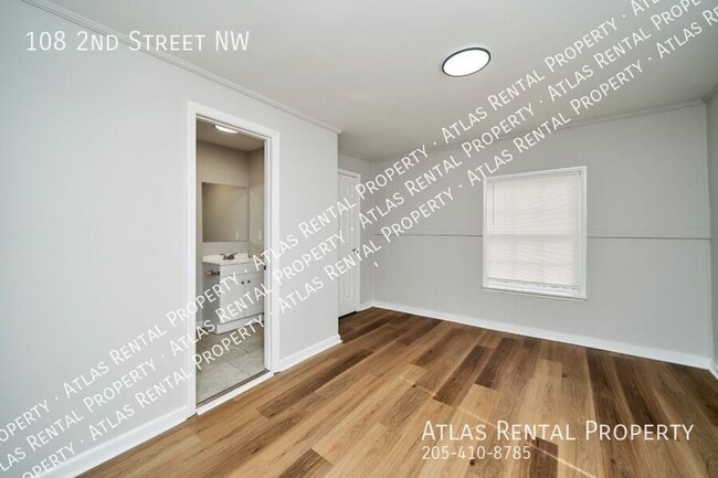 Building Photo - 108 2nd St NW