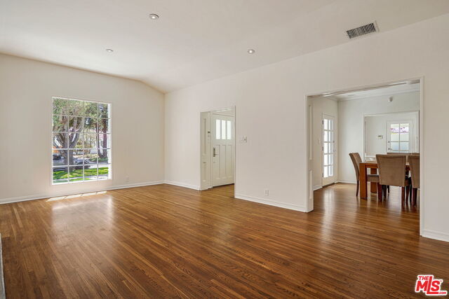 Building Photo - 423 15th St