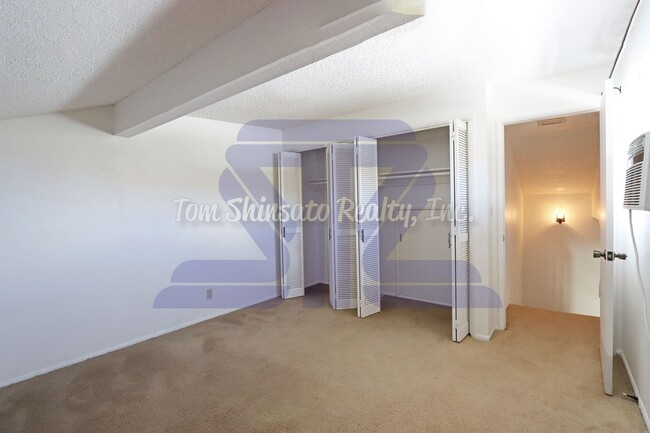 Building Photo - Townhouse at Mariner's Village 2