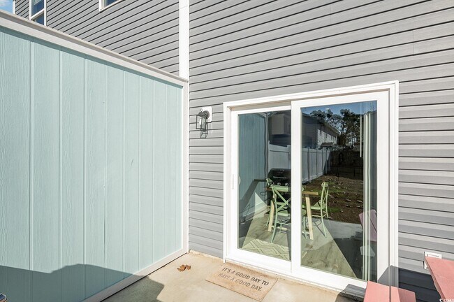 Building Photo - 503 30th Ave N