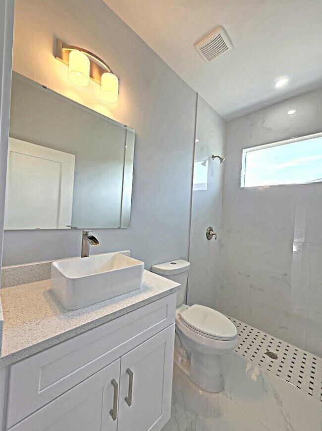 Building Photo - 3717 16th St W