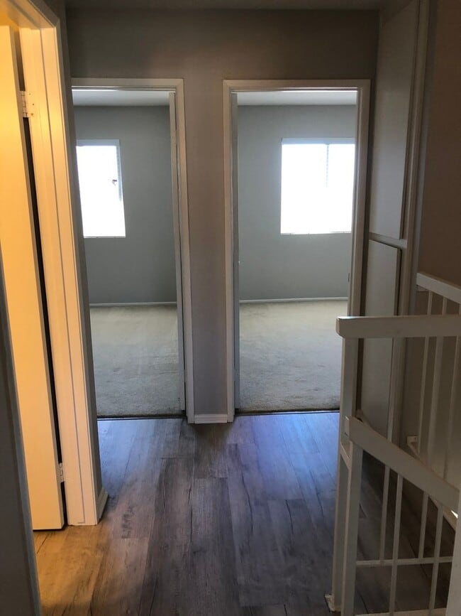Building Photo - Wonderful 3 Bed, 1.5 Bath Upgraded Condo with Lots of Amenities