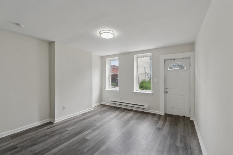 Building Photo - 931 W York St