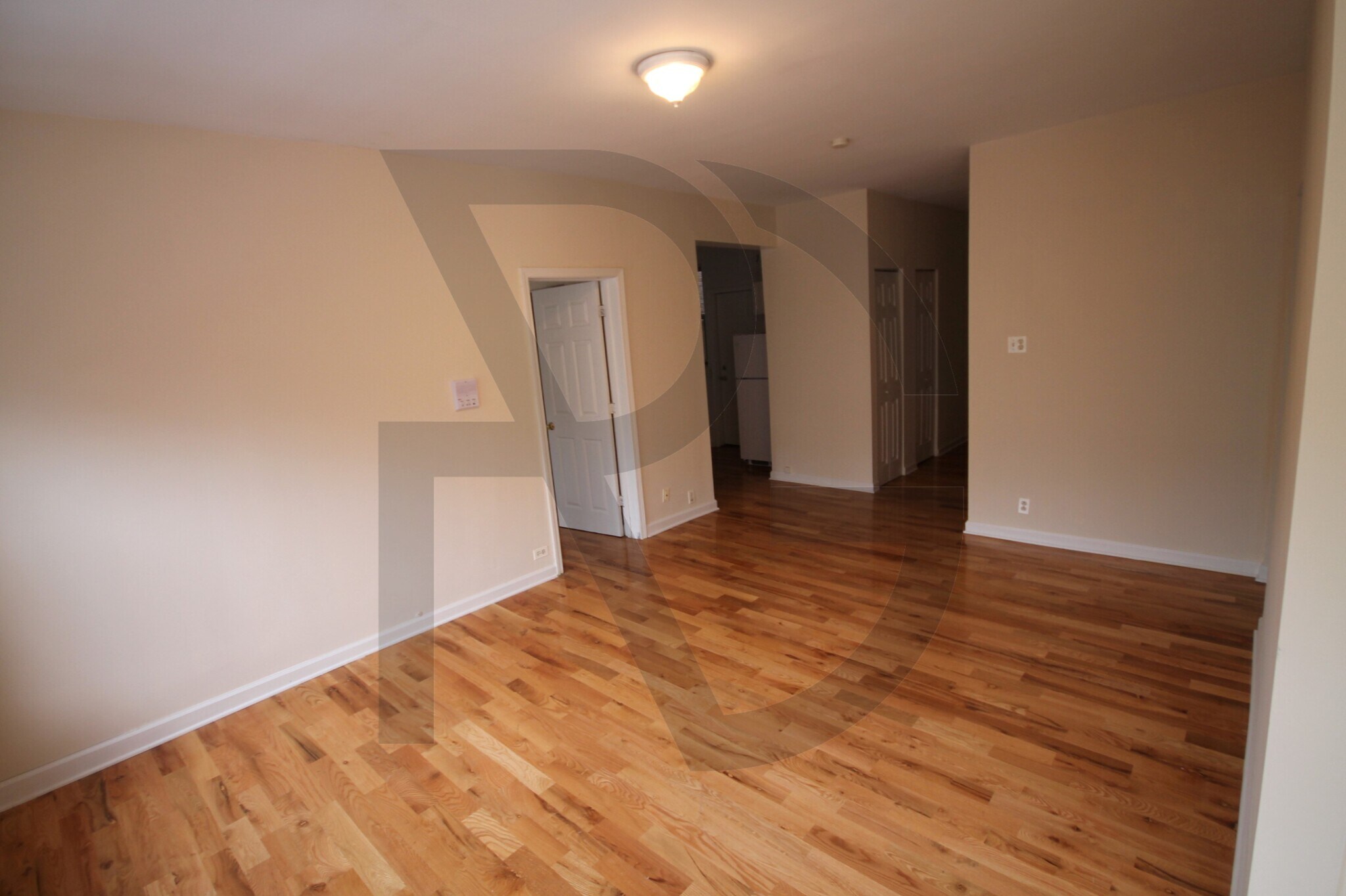Building Photo - 3721 N Pine Grove Ave