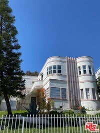 Building Photo - 837 Alexandria Ave