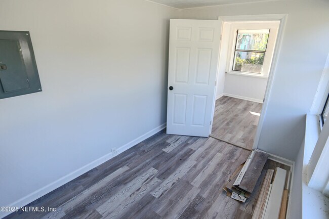 Building Photo - 505 N 9th St