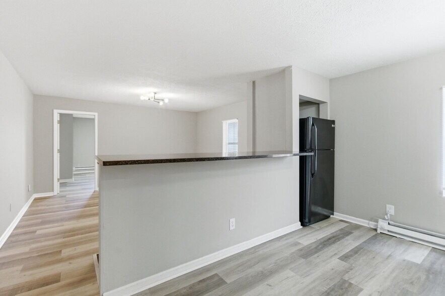 Building Photo - 1338 Barth Ave