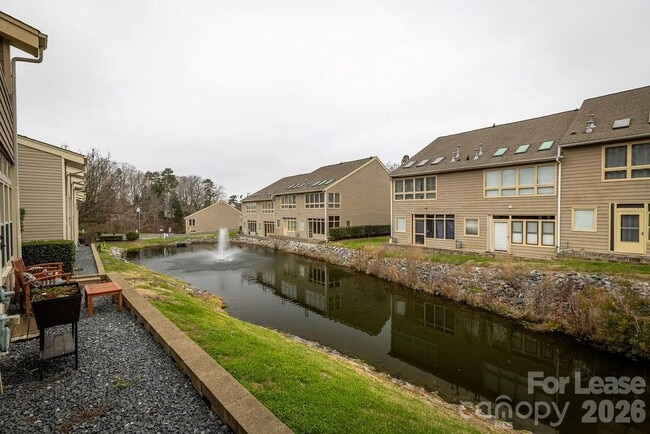 Building Photo - 14623 Waterside Dr