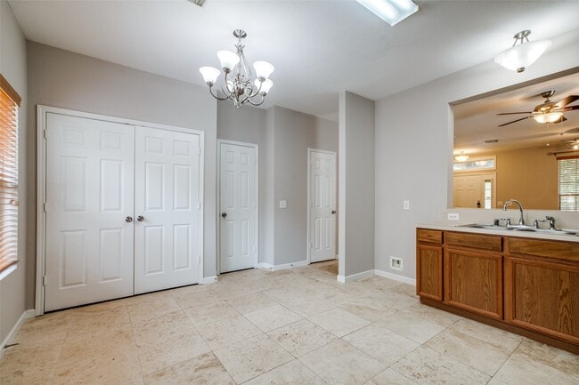 Building Photo - 23838 Pebworth Pl