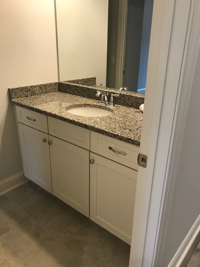 Building Photo - 1385 Sheridan Glen Crossing