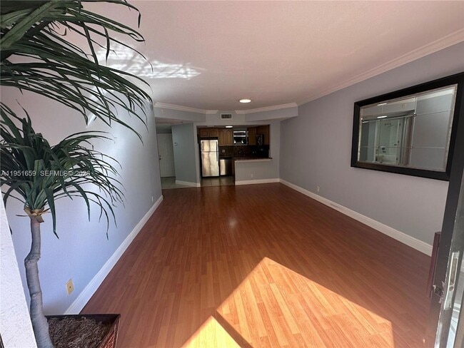 Building Photo - 8290 Lake Dr