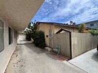 Building Photo - 720 N Guadalupe Ave