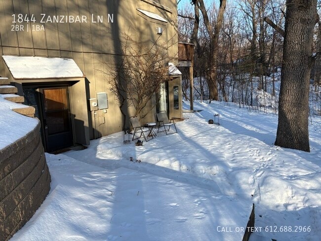Building Photo - 1844 Zanzibar Ln N