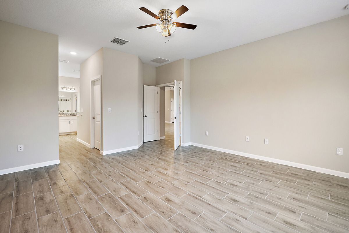 Building Photo - 615 Avila Pl