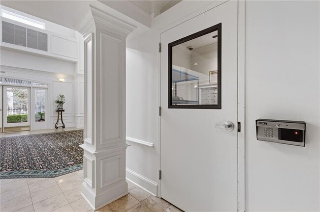 Building Photo - 3275 Lenox Rd NE