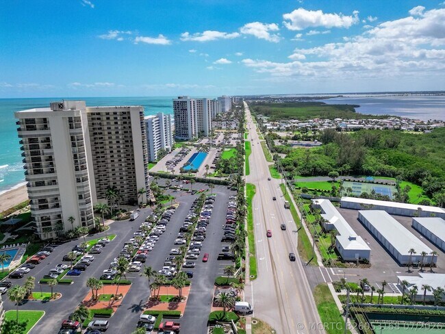 Building Photo - 9500 S Ocean Dr