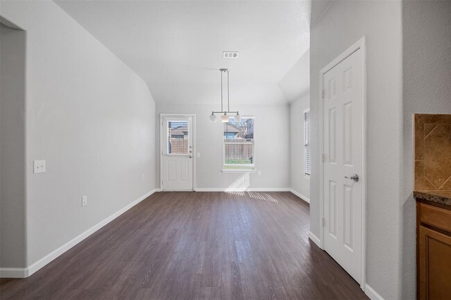 Building Photo - 5932 Abby Ann Ln