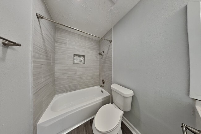 Building Photo - 4135 Lufborough Dr