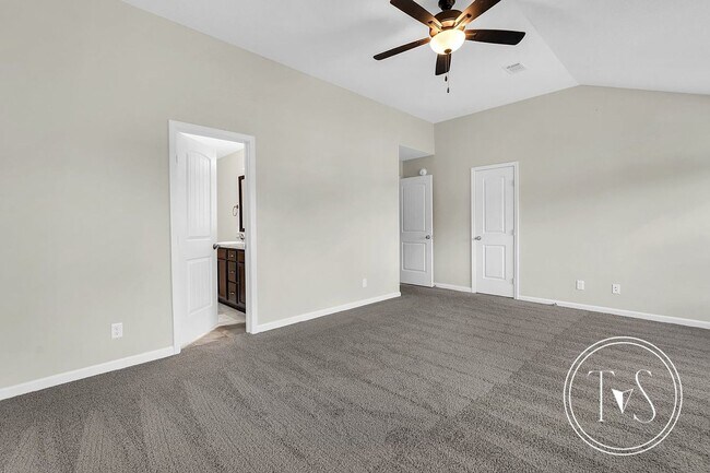 Building Photo - 200 Alcove Ct