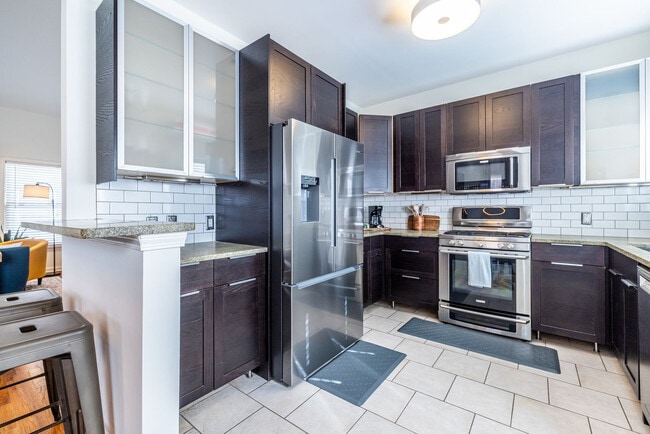 Building Photo - 71 Randolph St NE