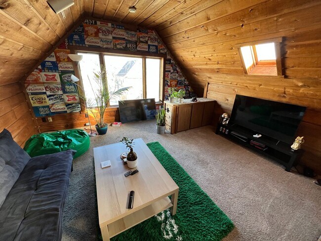 Building Photo - 2944 N Maryland Ave