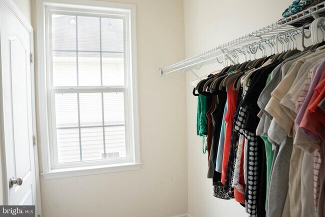 Building Photo - 42294 San Juan Terrace