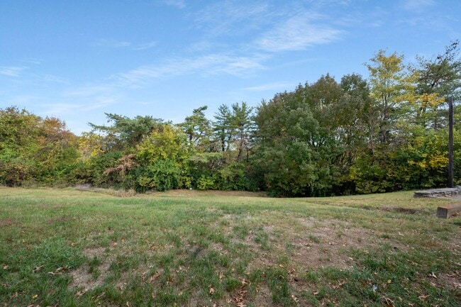 Building Photo - 2 bed 1.5 bath townhome for rent in Brentw...